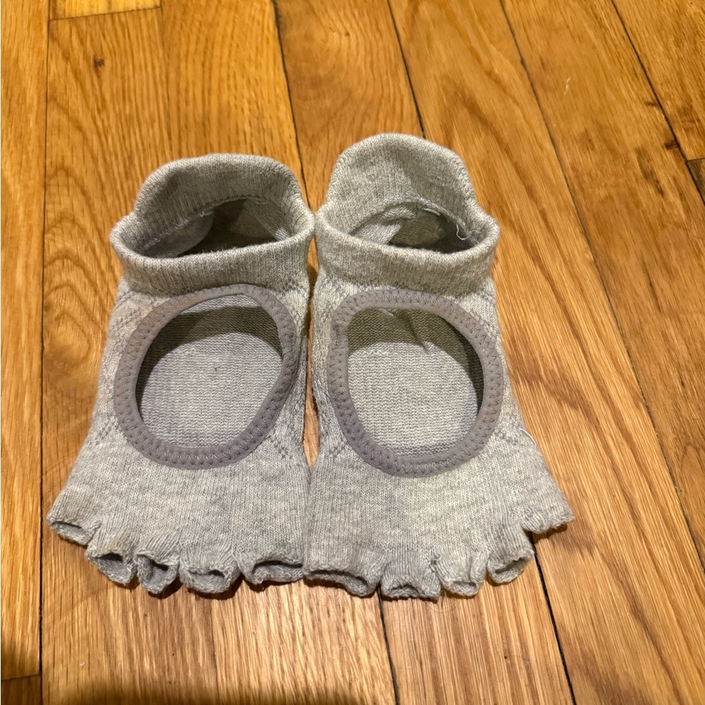 Toesox Gray Open Toe Socks